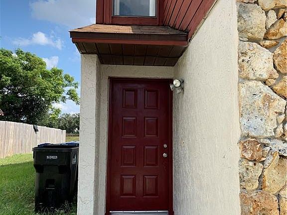 2nd image of 2647 Hunt Club Ln