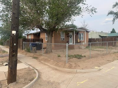807 Bellamah Ave NW, Albuquerque, NM, 87102
