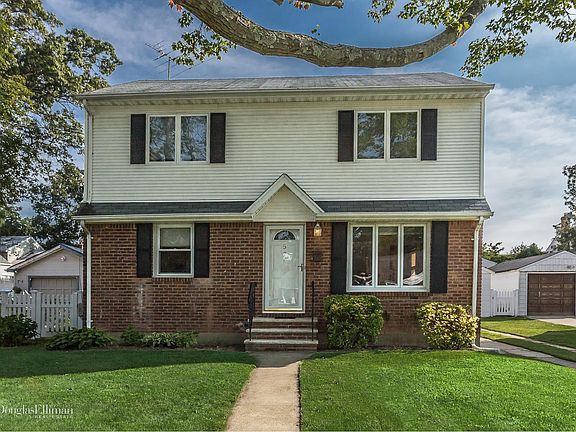 2nd image of 571 Maitland St