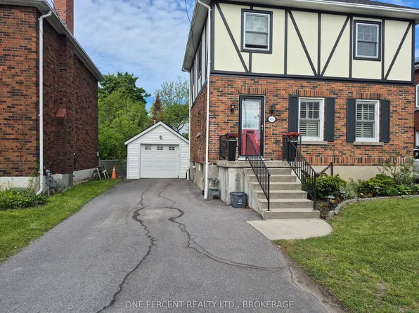 104 Ellerbeck St, Kingston, ON K7L 4H7