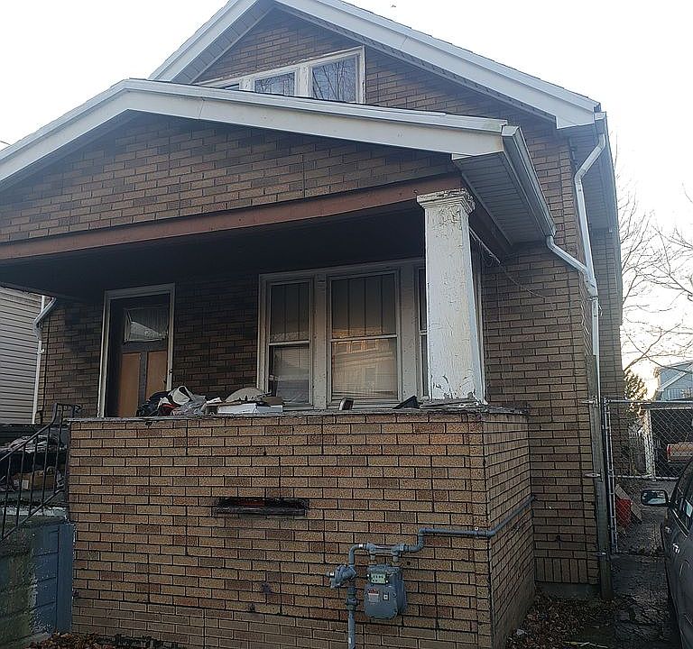 1st image of 68 E End Ave