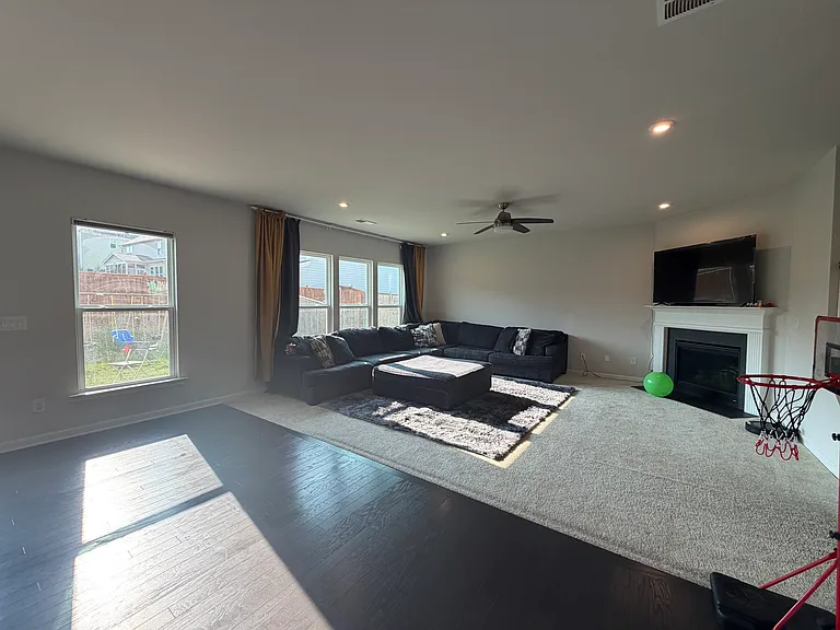 718 Fairway Dr — Photo 8