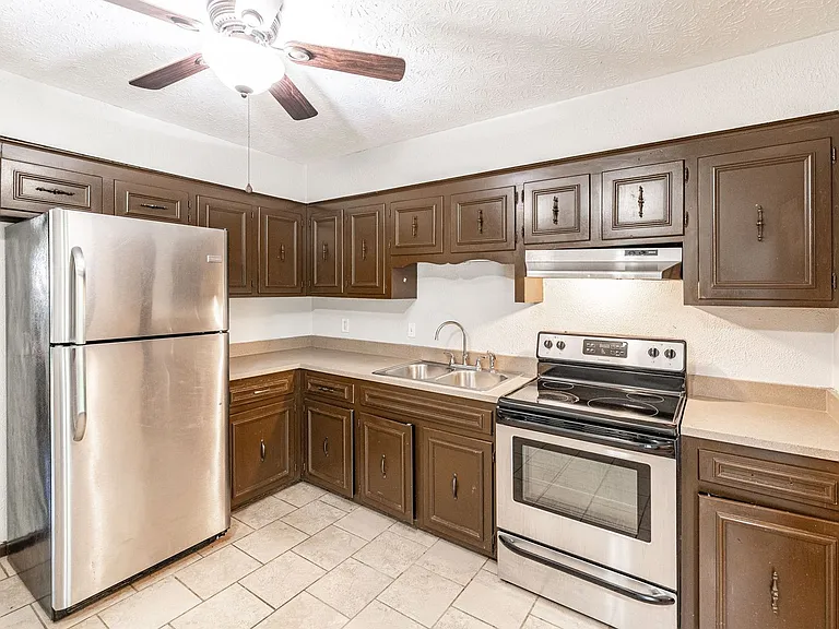 127A Susan Dr #127-B — Photo 6