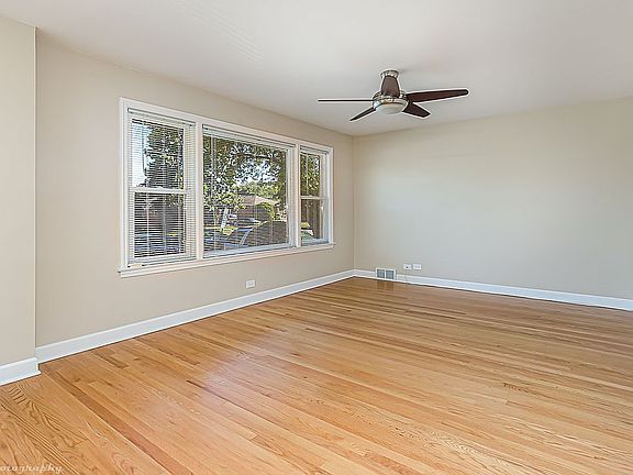 5th image of 4733 W 99th St