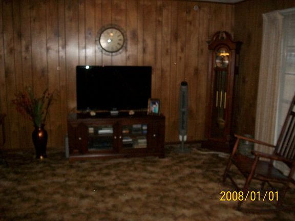 3rd image of 800 Bluebonnet St
