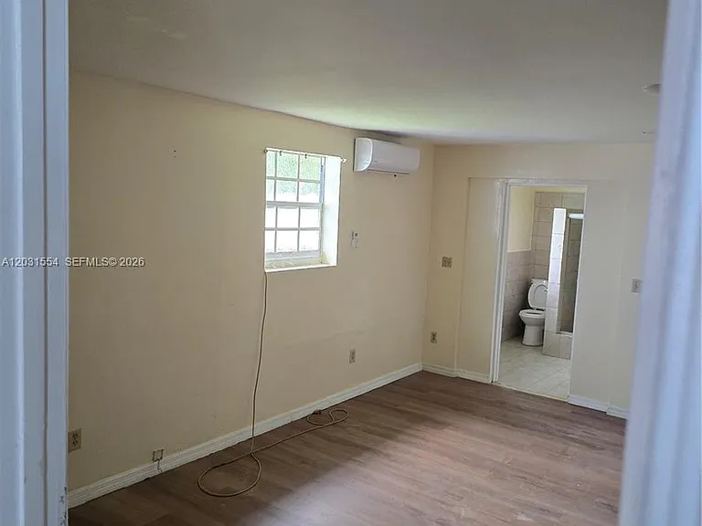 840 NE 124th St #1 — Photo 9