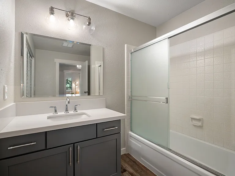 100 Lake Village Dr — Photo 18