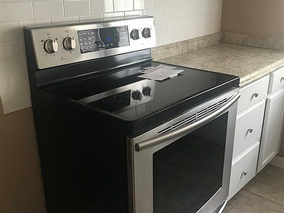 4th image of 319 W Taylor St