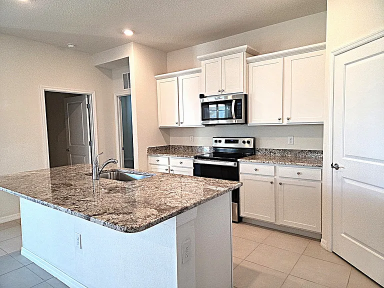 3908 Mossy Limb Ct — Photo 2