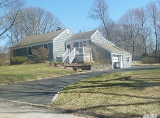 10 Hawkins Rd, Stony Brook, NY 11790