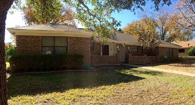 1st image of 3205 Briargrove Ln