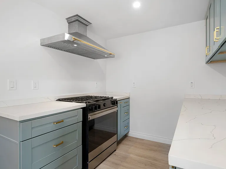 10607 Whitegate Ave — Photo 10