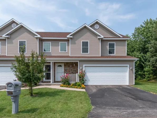 2501 Holiday House Rd, Saint Joseph, MI 49085