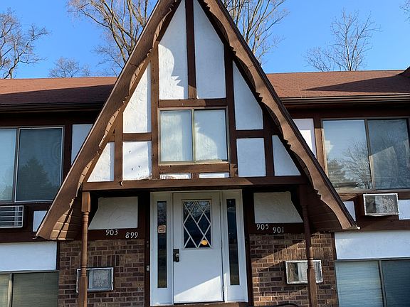 2nd image of 899 Hardwick Dr SE