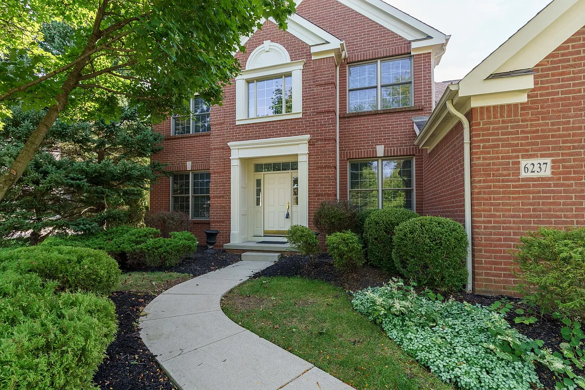 Building Photo - 6237 Muirloch Ct S