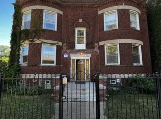 2453 E 72nd St APT 1, Chicago, IL 60649
