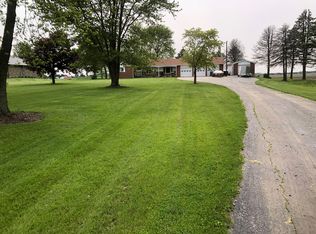 5N764 Meredith Rd, Maple Park, IL 60151