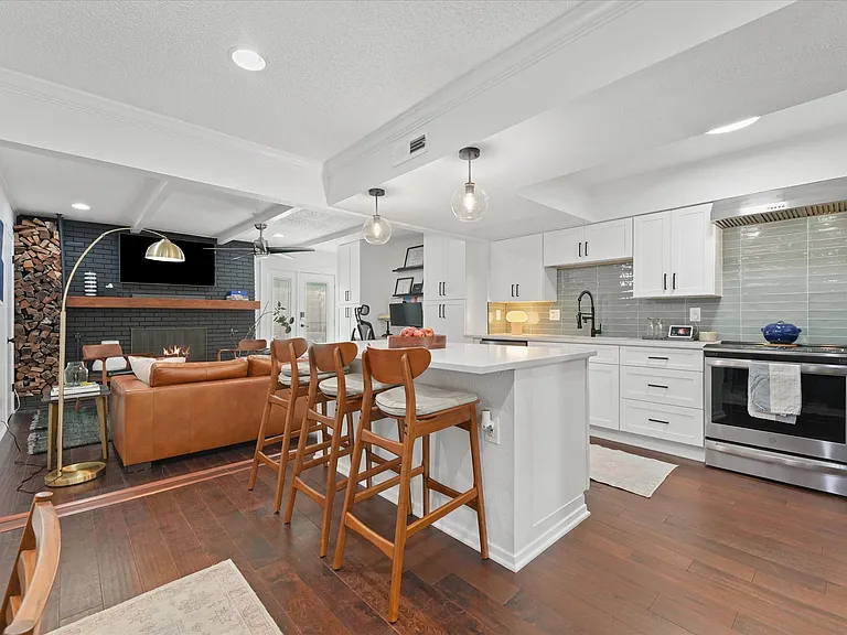 4820 Amesbury Dr #230 — Photo 7