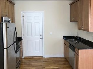 4550 W George St, Chicago, IL 60641