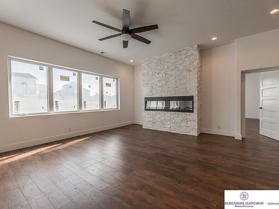 4th image of 3779 N 192nd Ave