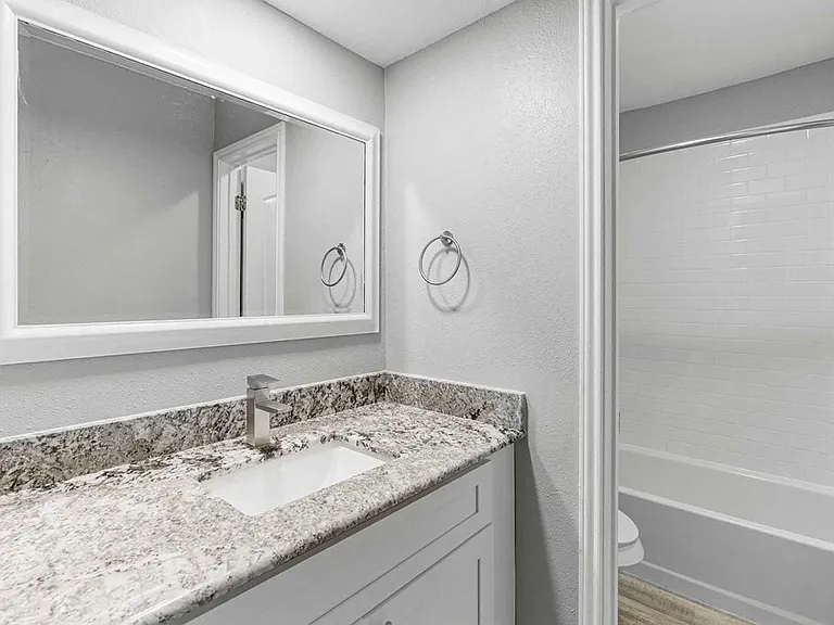 2631 Harbor Cv — Photo 12