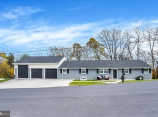22 Arwin Dr, Hummelstown, PA 17036