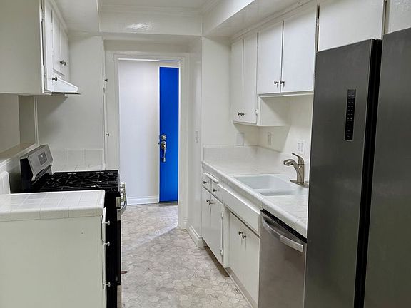 4th image of 1750 S Bentley Ave APT 103