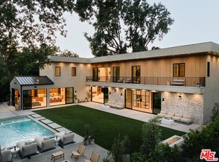 23346 Collins St, Woodland Hills, CA 91367