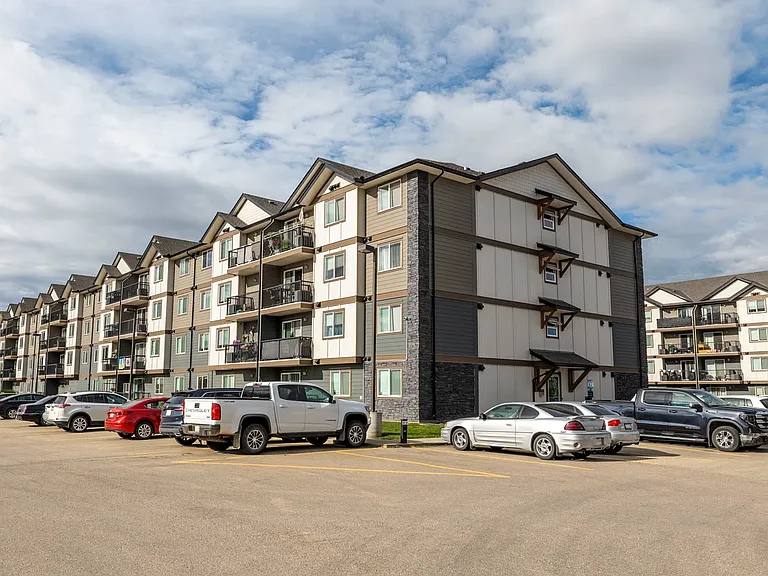 81 Element Dr N — Photo 2