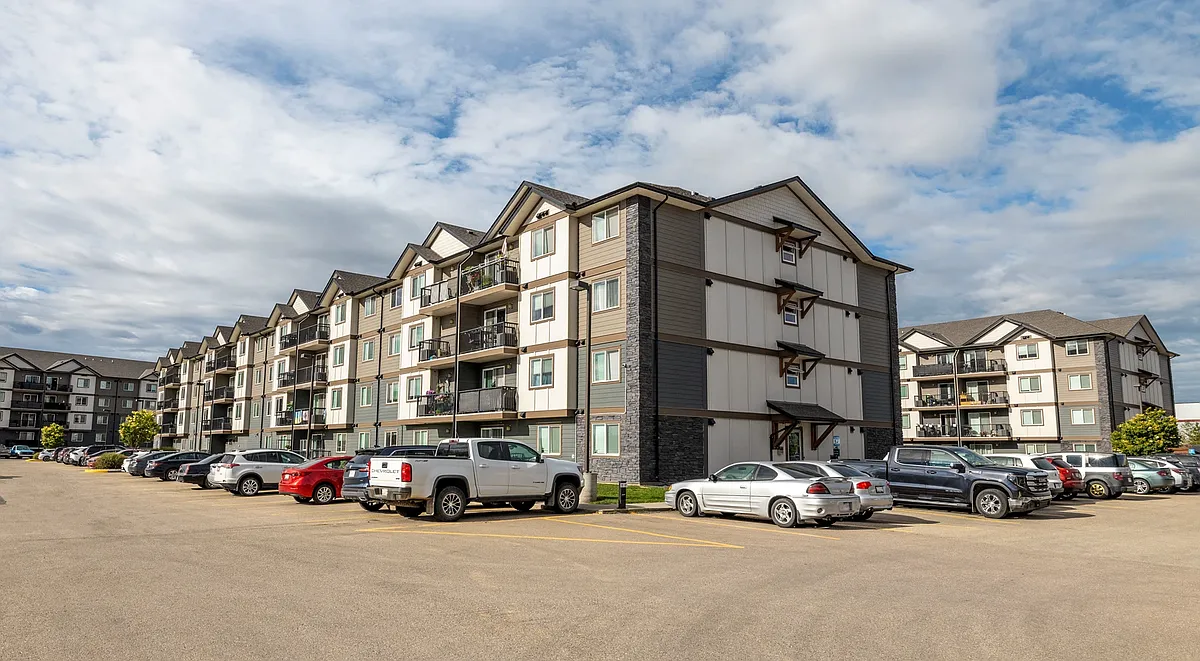 Building Photo - 81 Element Dr N