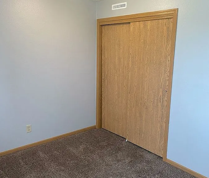 225 Ash St #14 — Photo 8