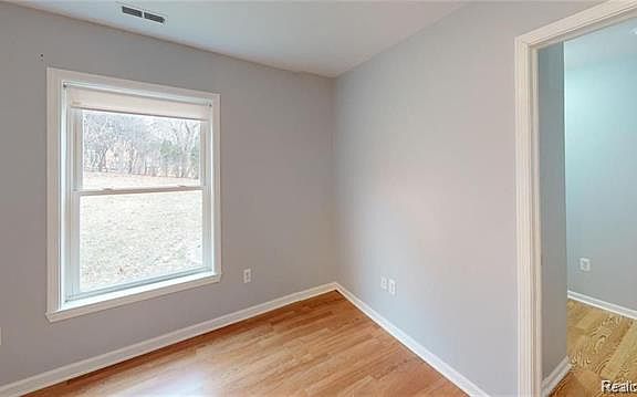 3rd image of 2415 E Hammond Lake Dr
