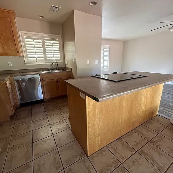 9037 Saddlespur Way — Photo 6
