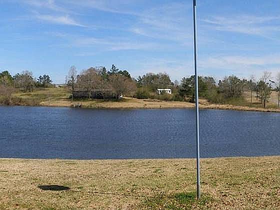2nd image of 48 Lakeview Dr