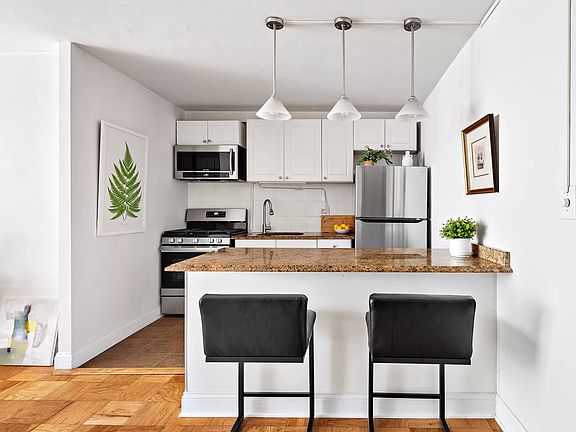 2nd image of 130 E 18th St APT 5P