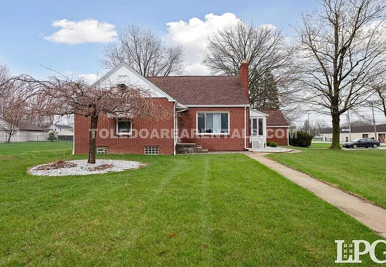 391 Perry Dr — Photo 42