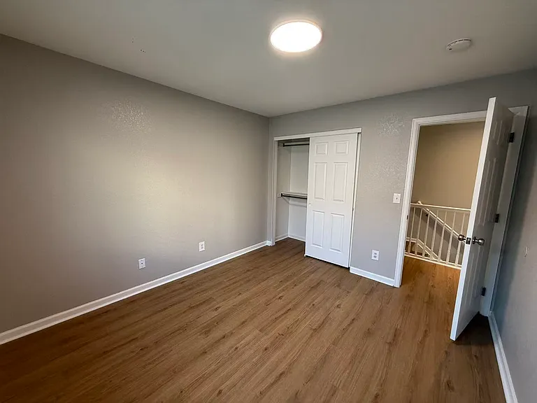 7214 E 38th Ave — Photo 14