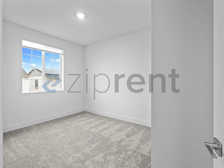 5694 Loray Ln — Photo 22