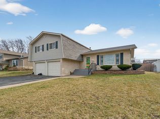 6331 Arcadia Dr, Tinley Park, IL 60477