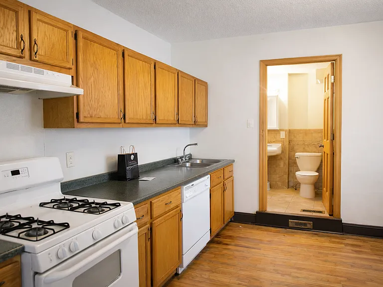 1305 E Hennepin Ave #1 — Photo 9