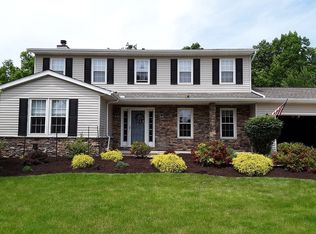 9040 Wildwood Dr, North Royalton, OH