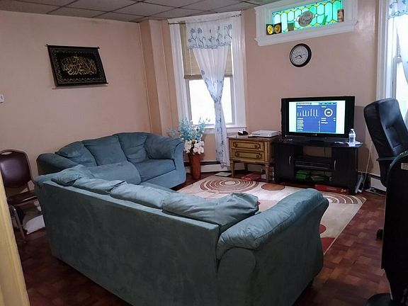 2nd image of 28 Farley Ave Floor 1