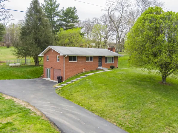 439 Pleasant Grove Rd, Bluff City, TN 37618