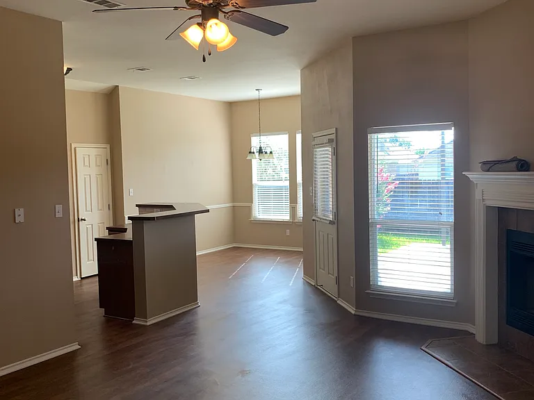 1113 Branchwood Way — Photo 3