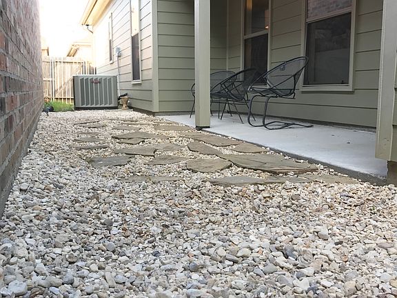 5th image of 303B Harbor Bend Blvd