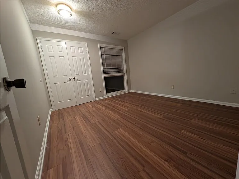 5582 Estates Ct — Photo 8