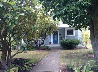 2304 N 64th St, Seattle, WA 98103