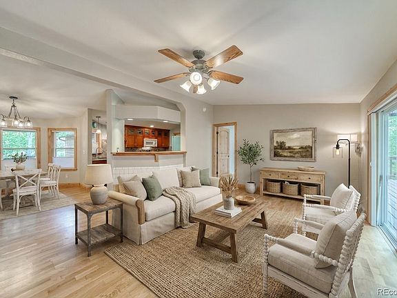5th image of 37 Comstock Court