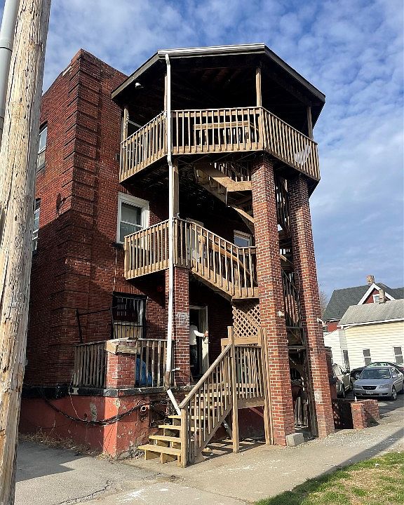 1st image of 129 Susquehanna St