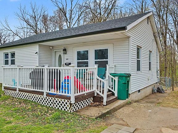 4th image of 305 Kennedy Pl